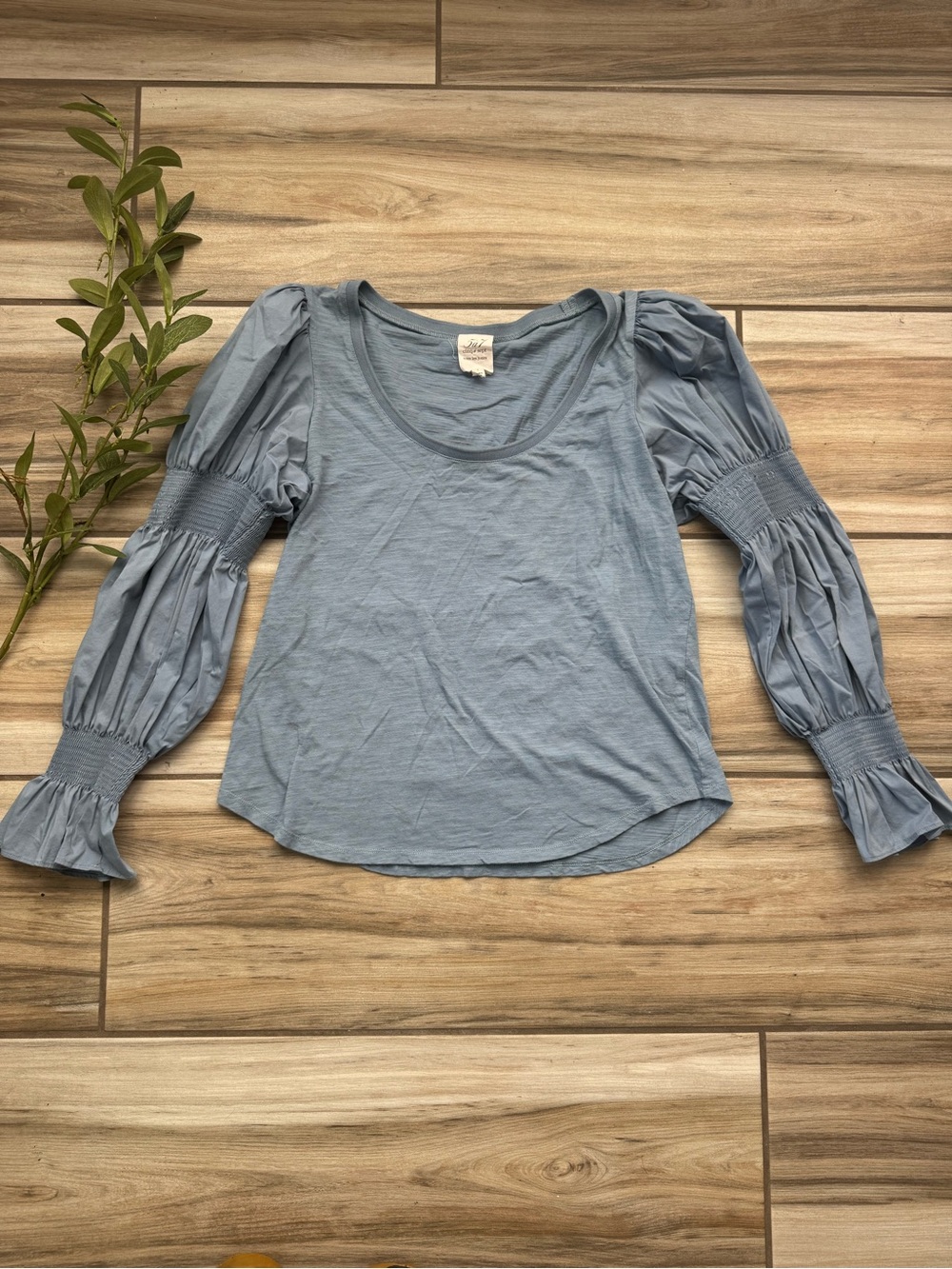 Cinq a Sept Libby Glacier Blue Puff Sleeve Smocked Top Size L Minimalist